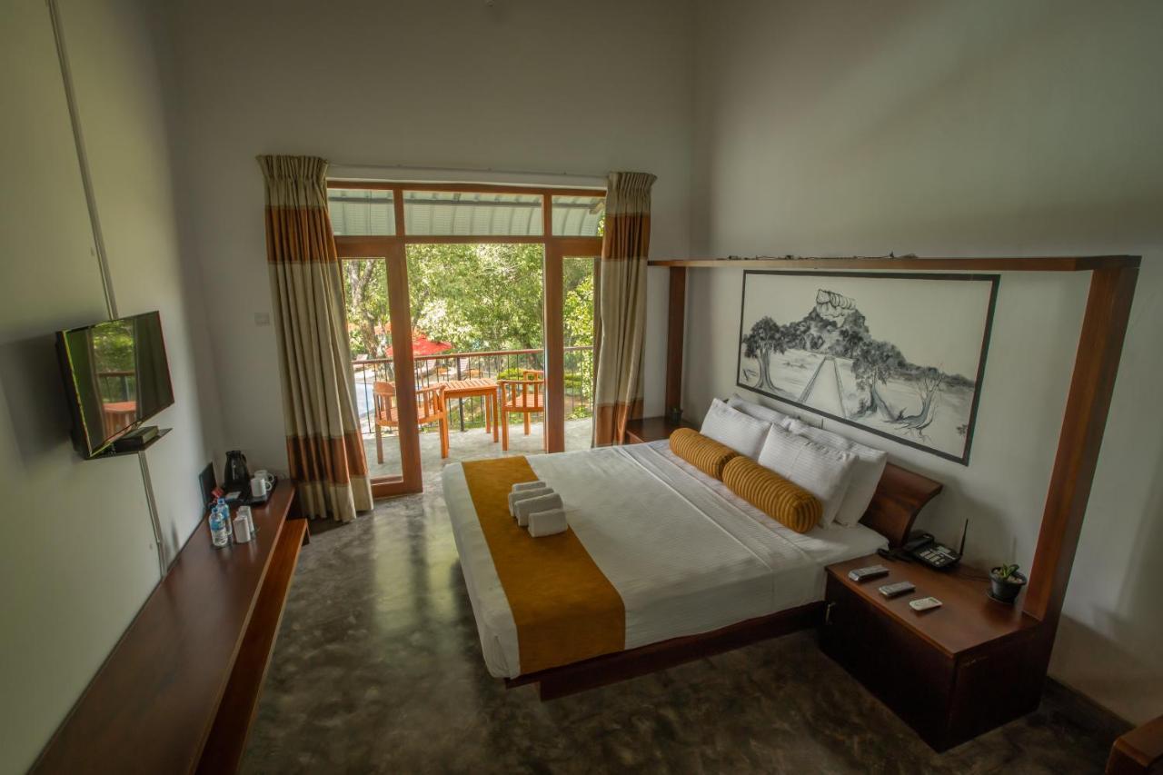 Sigiriya Wewa Addara Hotel - Hotel By The Lake Екстер'єр фото
