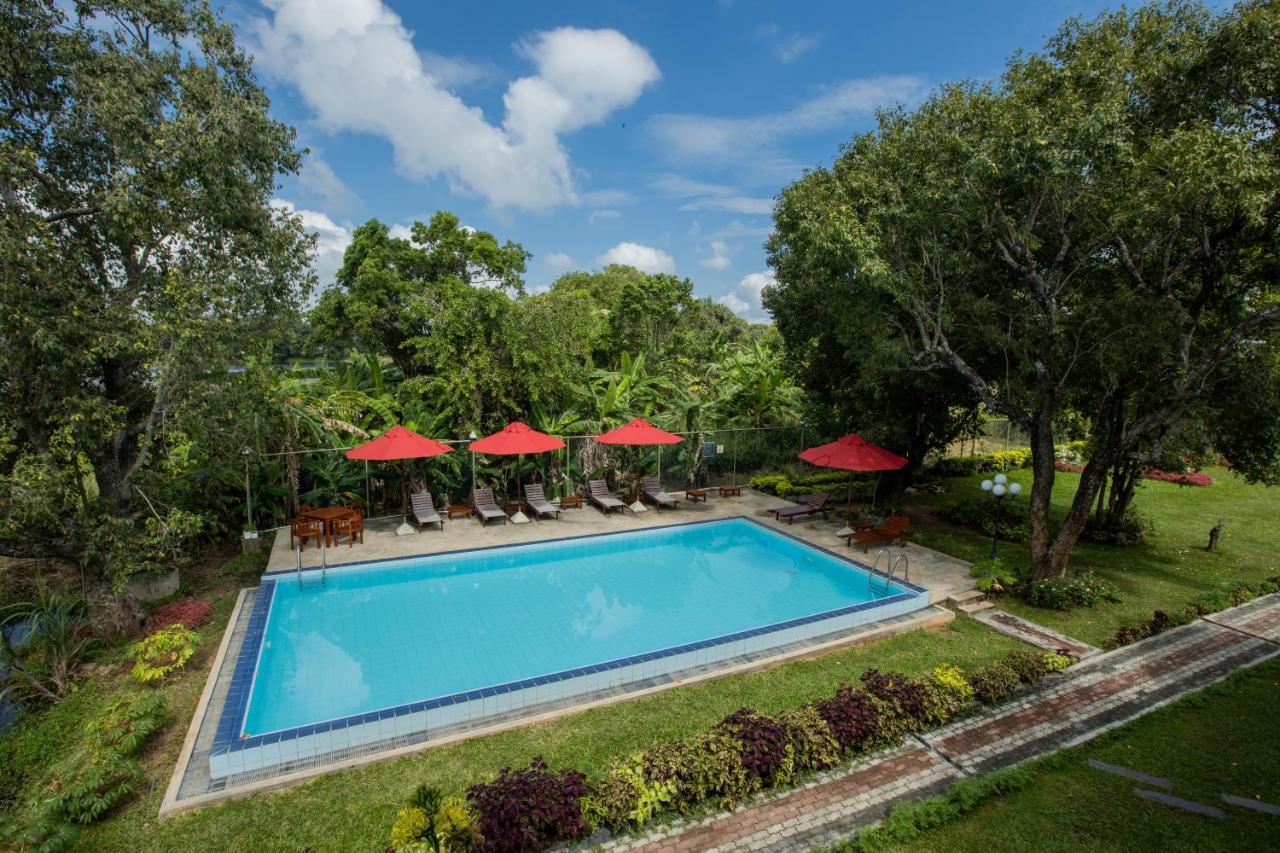 Sigiriya Wewa Addara Hotel - Hotel By The Lake Екстер'єр фото