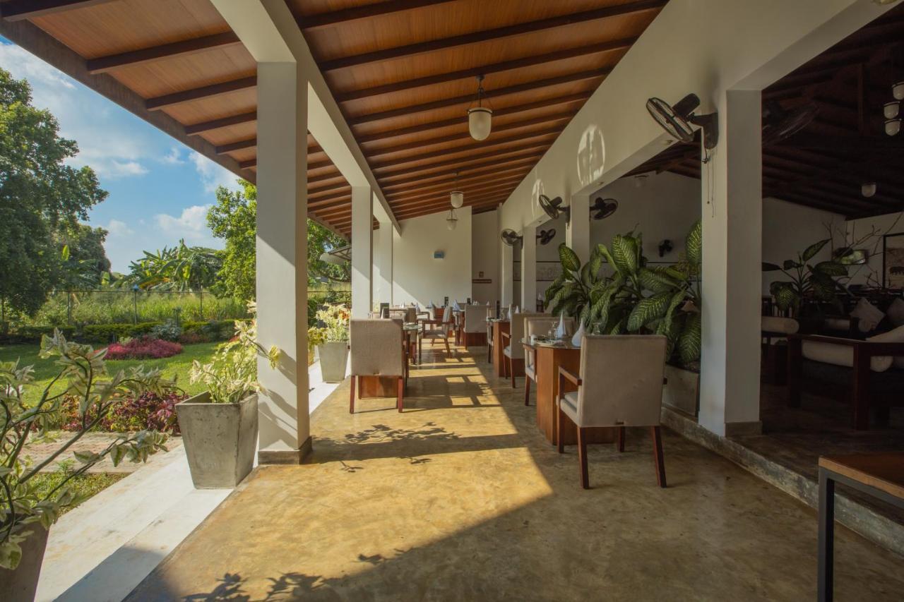 Sigiriya Wewa Addara Hotel - Hotel By The Lake Екстер'єр фото