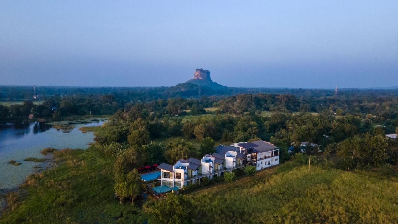 Sigiriya Wewa Addara Hotel - Hotel By The Lake Екстер'єр фото