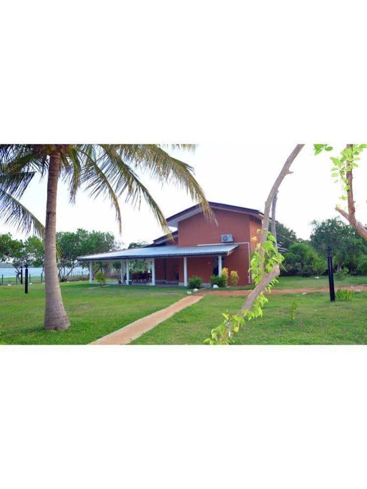 Sigiriya Wewa Addara Hotel - Hotel By The Lake Екстер'єр фото