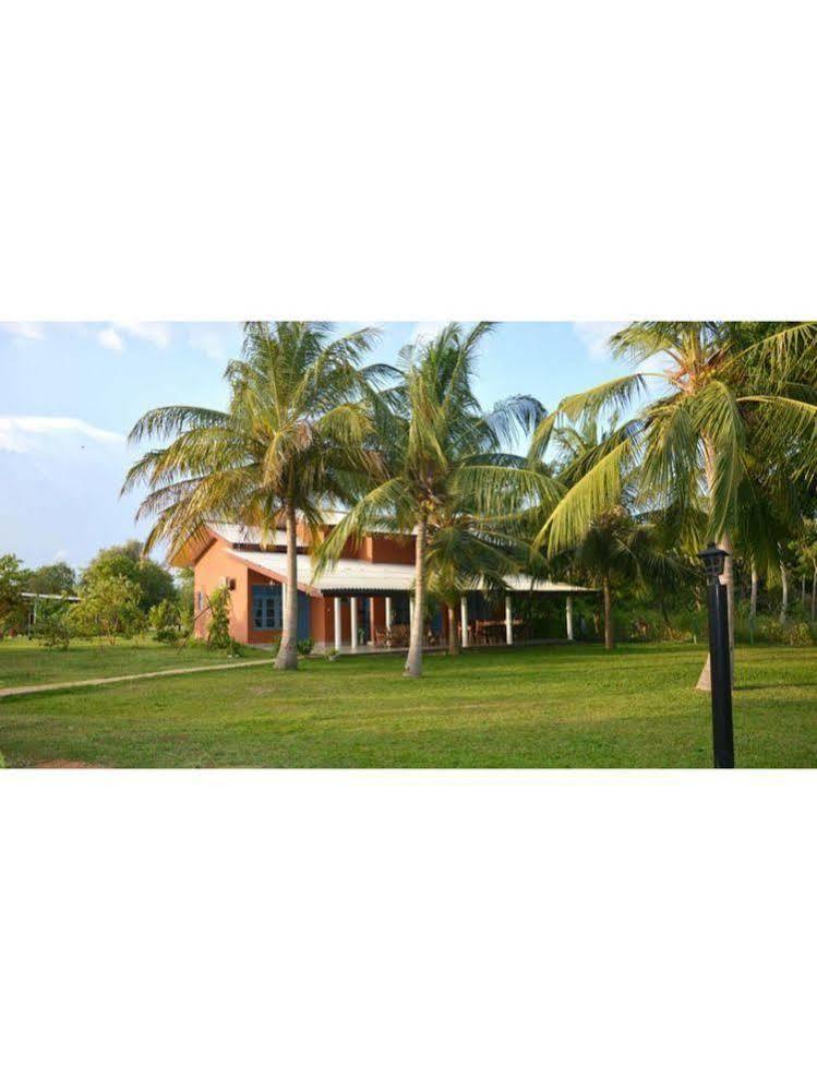 Sigiriya Wewa Addara Hotel - Hotel By The Lake Екстер'єр фото