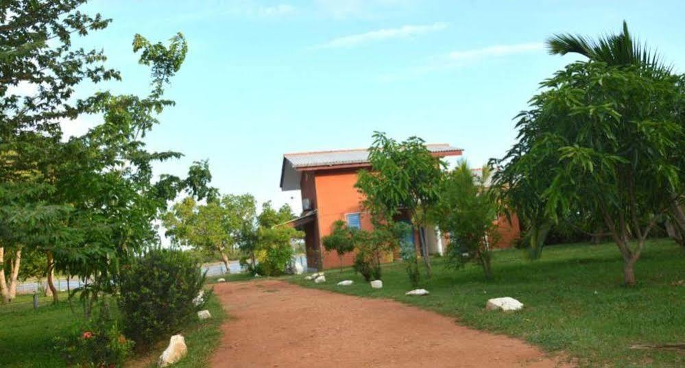 Sigiriya Wewa Addara Hotel - Hotel By The Lake Екстер'єр фото