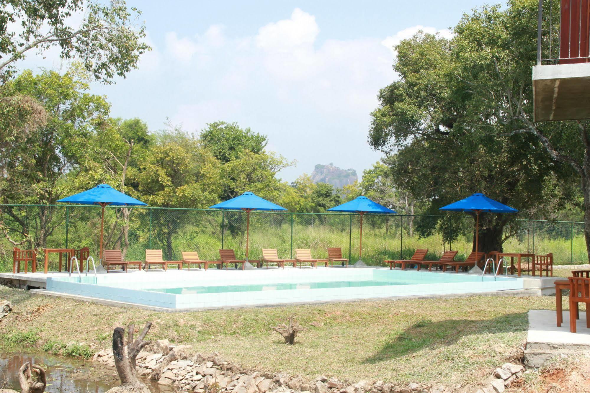 Sigiriya Wewa Addara Hotel - Hotel By The Lake Екстер'єр фото