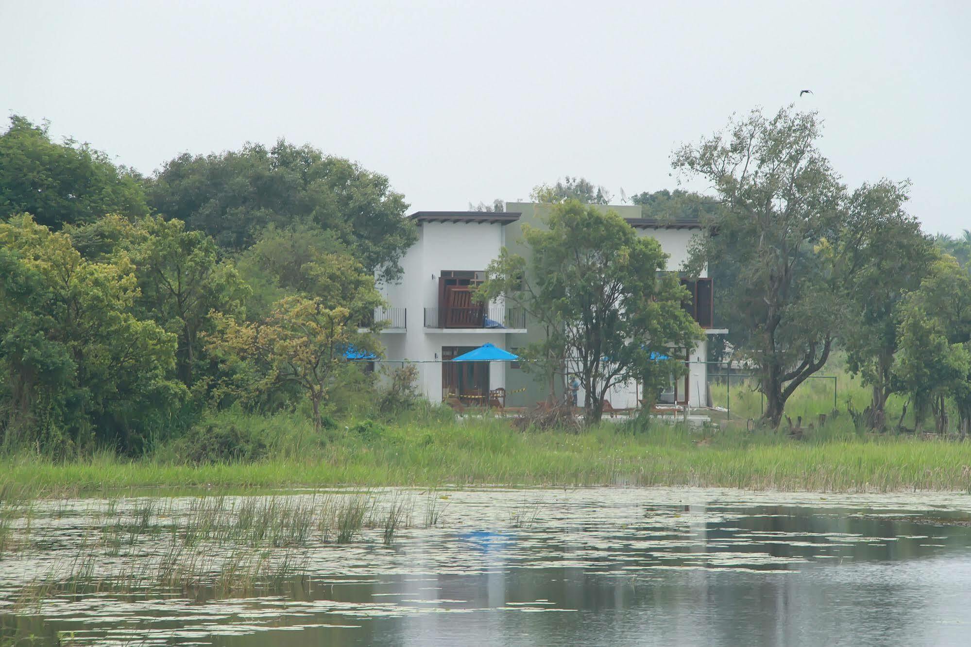 Sigiriya Wewa Addara Hotel - Hotel By The Lake Екстер'єр фото