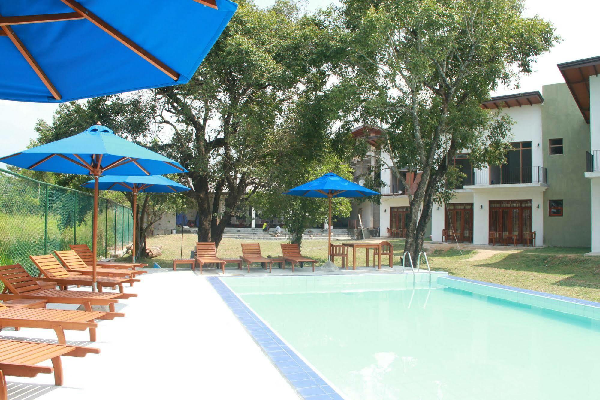 Sigiriya Wewa Addara Hotel - Hotel By The Lake Екстер'єр фото